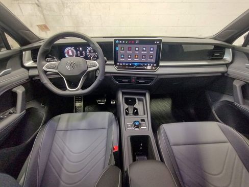 New 2026 Volkswagen Tiguan SE R-Line AWD/4WD image 37