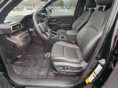 Used 2024 Toyota Tacoma TRD Sport image 8