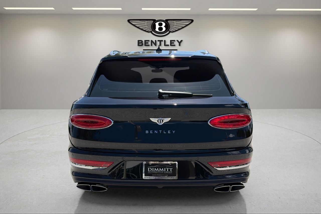 Used 2025 Bentley Bentayga AWD/4WD image 12