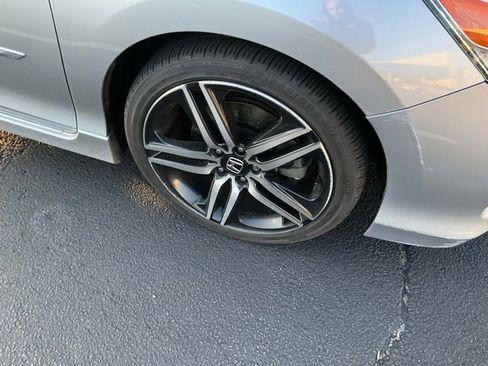 Used 2017 Honda Accord Sport Special Edition image 3