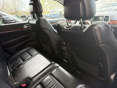 Used 2012 Jeep Grand Cherokee Limited image 10