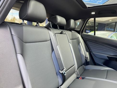 Used 2023 Volkswagen ID.4 Pro S image 15