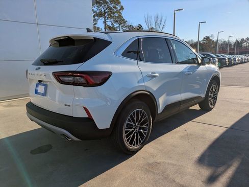New 2026 Ford Escape SE w/ PHEV Premium Package image 4