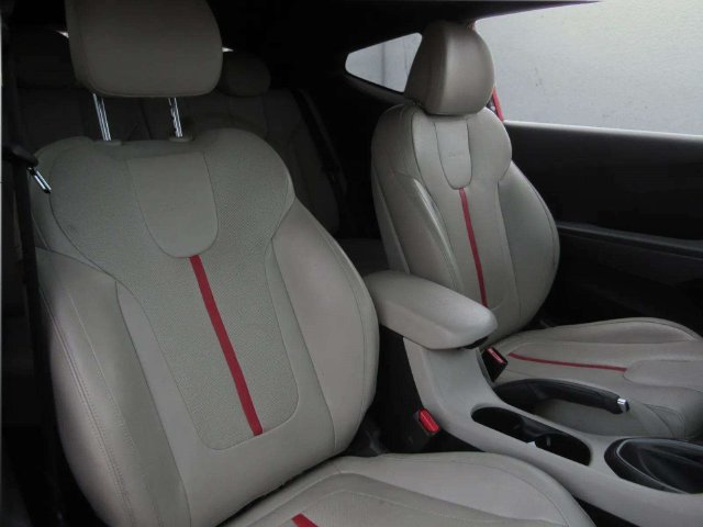 Used 2019 Hyundai Veloster Turbo Ultimate FWD image 11