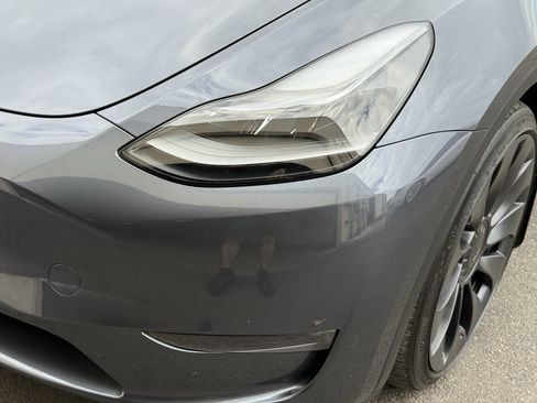 Used 2023 Tesla Model Y Performance AWD/4WD image 36
