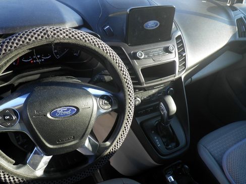 Used 2020 Ford Transit Connect XLT image 17