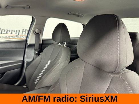 Used 2024 Hyundai Elantra SEL image 10