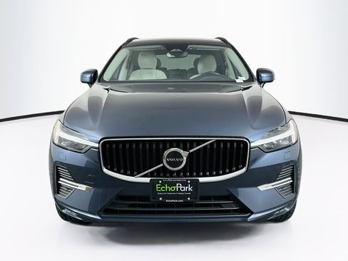 Used 2023 Volvo XC60 B5 Core w/ Climate Package AWD/4WD image 2