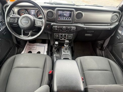Used 2022 Jeep Gladiator Willys image 35