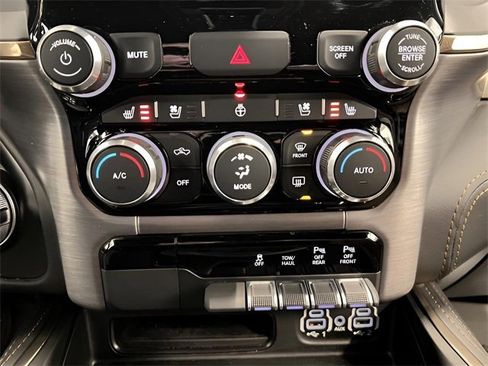 Used 2022 RAM 1500 Limited w/ Body Color Bumper Group image 29