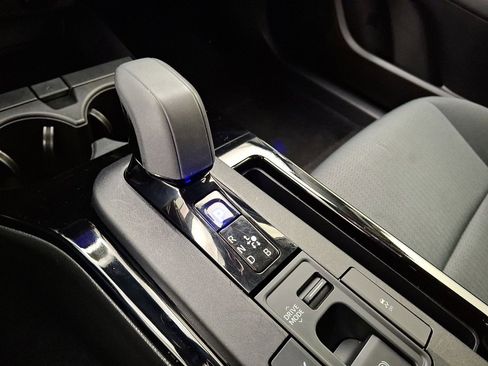 Used 2024 Toyota Prius LE image 12