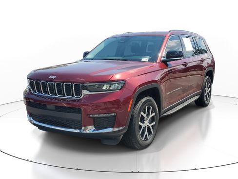 Used 2023 Jeep Grand Cherokee L Limited w/ Luxury Tech Group II AWD/4WD image 4