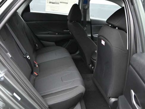 New 2026 Hyundai Elantra SE FWD image 12