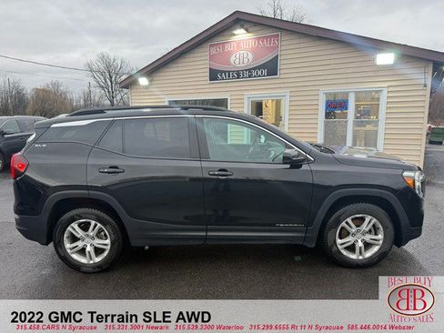 Used 2022 GMC Terrain SLE w/ Driver Convenience Package AWD/4WD image 2