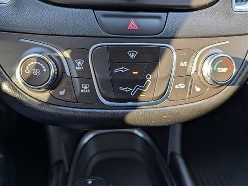 Used 2016 Chevrolet Malibu LT w/ Leather Package image 34