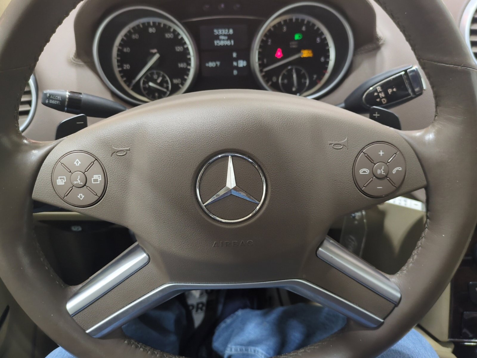 Used 2011 Mercedes-Benz GL 450 4MATIC image 23