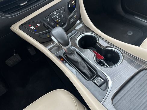 Used 2020 Buick Envision Preferred AWD/4WD image 18