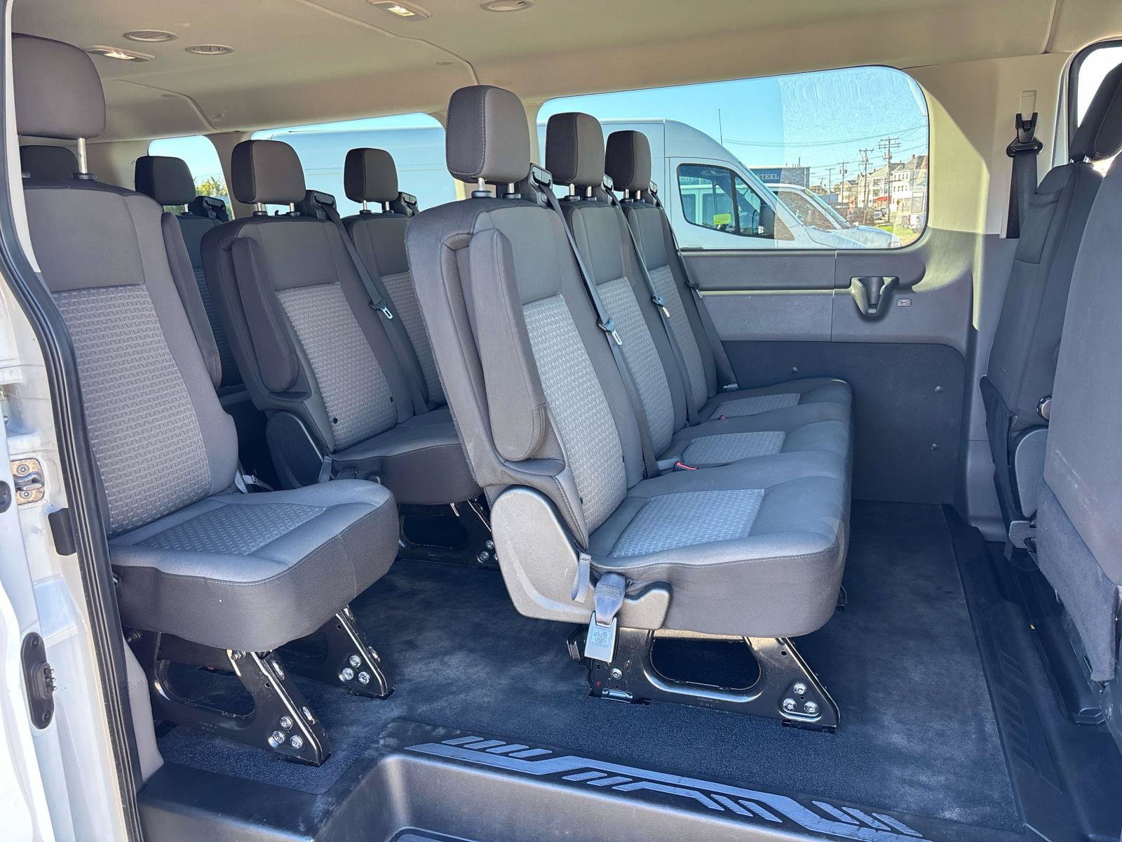 Used 2022 Ford Transit 350 XLT RWD image 17