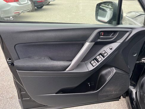 Used 2014 Subaru Forester 2.5i Premium w/ All-Weather Package image 21