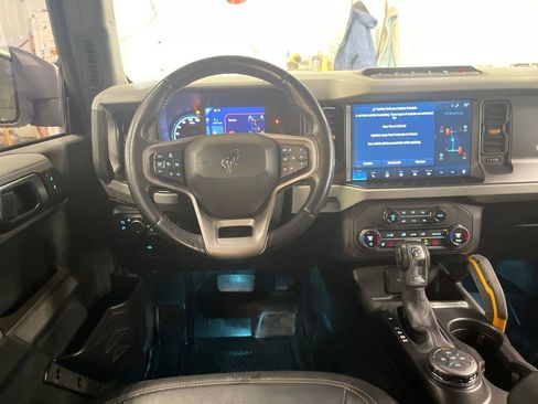 Used 2021 Ford Bronco Badlands AWD/4WD image 17