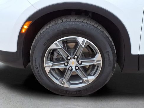 Used 2024 Chevrolet Blazer LT w/ Convenience Package image 10