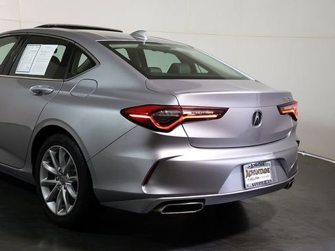 Used 2023 Acura TLX FWD image 11