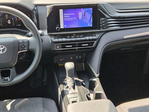 Used 2026 Toyota Camry LE w/ Convenience Package FWD image 17