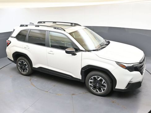 Used 2025 Subaru Forester Premium AWD/4WD image 42
