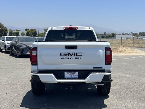 New 2026 GMC Canyon Elevation w/ LPO, Black Badging Package RWD image 4