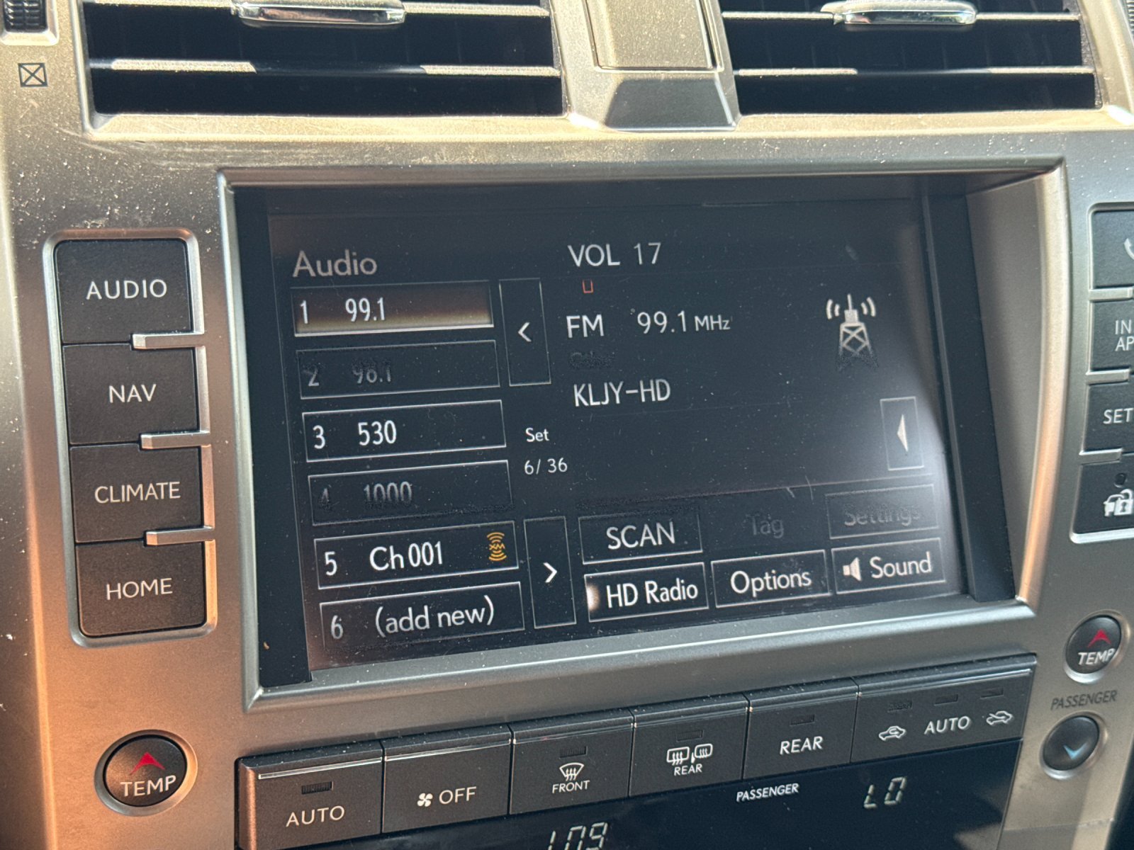Used 2021 Lexus GX 460 Premium w/ Premium Package AWD/4WD image 14