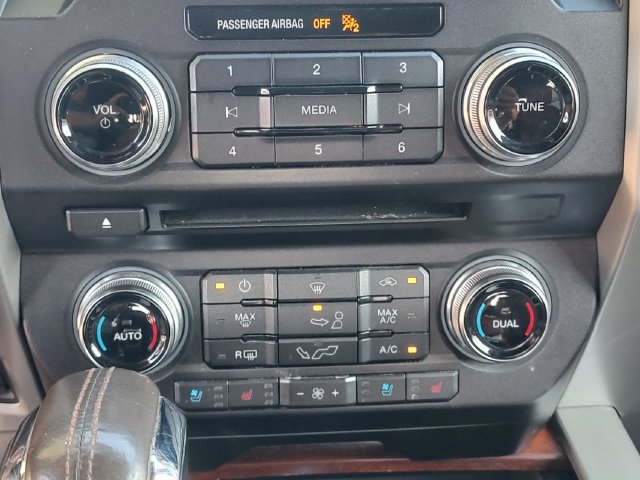 Used 2018 Ford F150 King Ranch w/ Equipment Group 601A Luxury AWD/4WD image 17