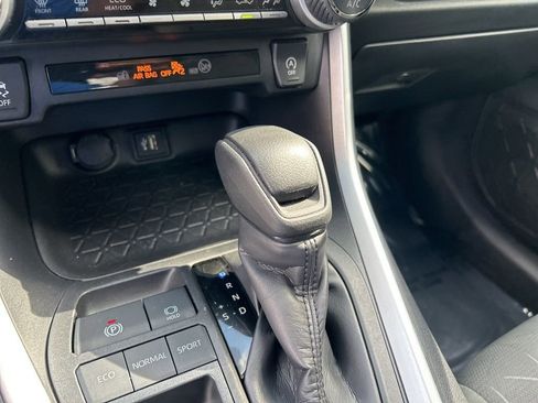 Used 2024 Toyota RAV4 XLE image 14