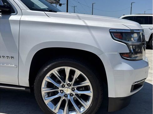 Used 2019 Chevrolet Suburban Premier w/ Premier Plus Edition AWD/4WD image 57