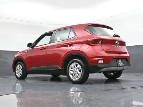 Used 2021 Hyundai Venue SE image 24