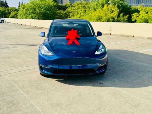 Used 2023 Tesla Model Y 2WD image 18