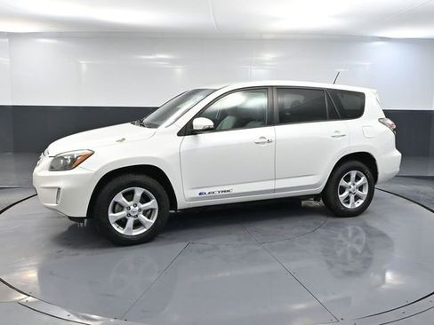 Used 2012 Toyota RAV4 EV FWD image 9