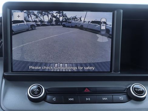 Used 2023 Ford Maverick XL image 29