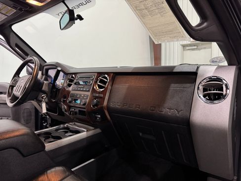 Used 2011 Ford F350 Lariat image 10