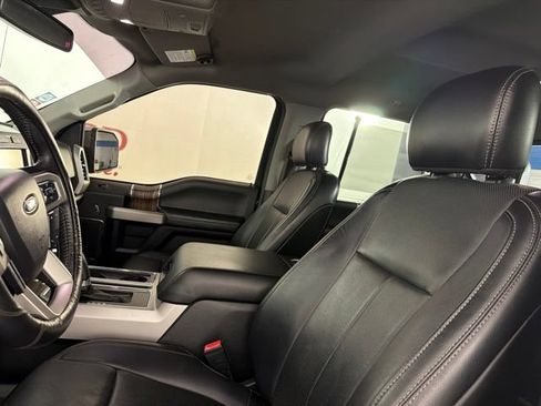 Used 2018 Ford F150 Lariat w/ Equipment Group 502A Luxury AWD/4WD image 11