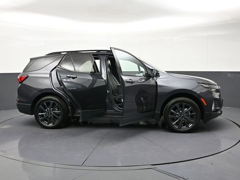 Used 2023 Chevrolet Equinox RS w/ RS Leather Package AWD/4WD image 34