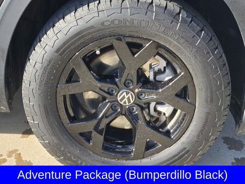 Used 2024 Volkswagen Atlas Peak Edition SE image 10