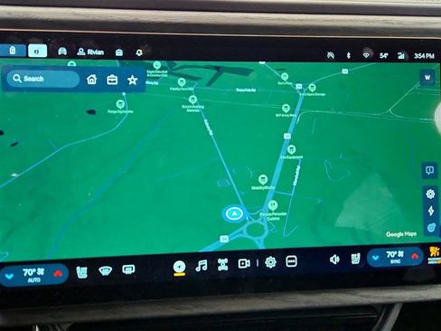 Used 2023 Rivian R1S Adventure image 23