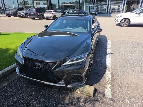 Used 2021 Lexus LS 500 F Sport w/ Accessory Package (Z2) RWD image 2