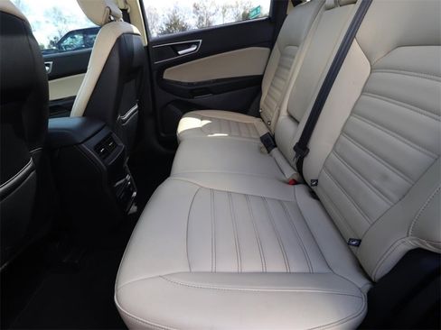 Certified 2019 Ford Edge SEL w/ Equipment Group 201A image 10