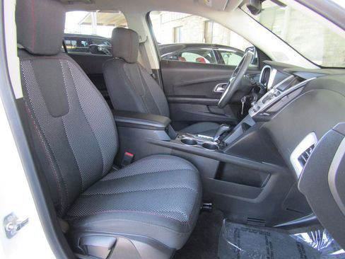 Used 2016 Chevrolet Equinox LT FWD image 11