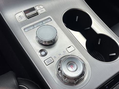 Certified 2026 Genesis GV70 2.5T Advanced image 34