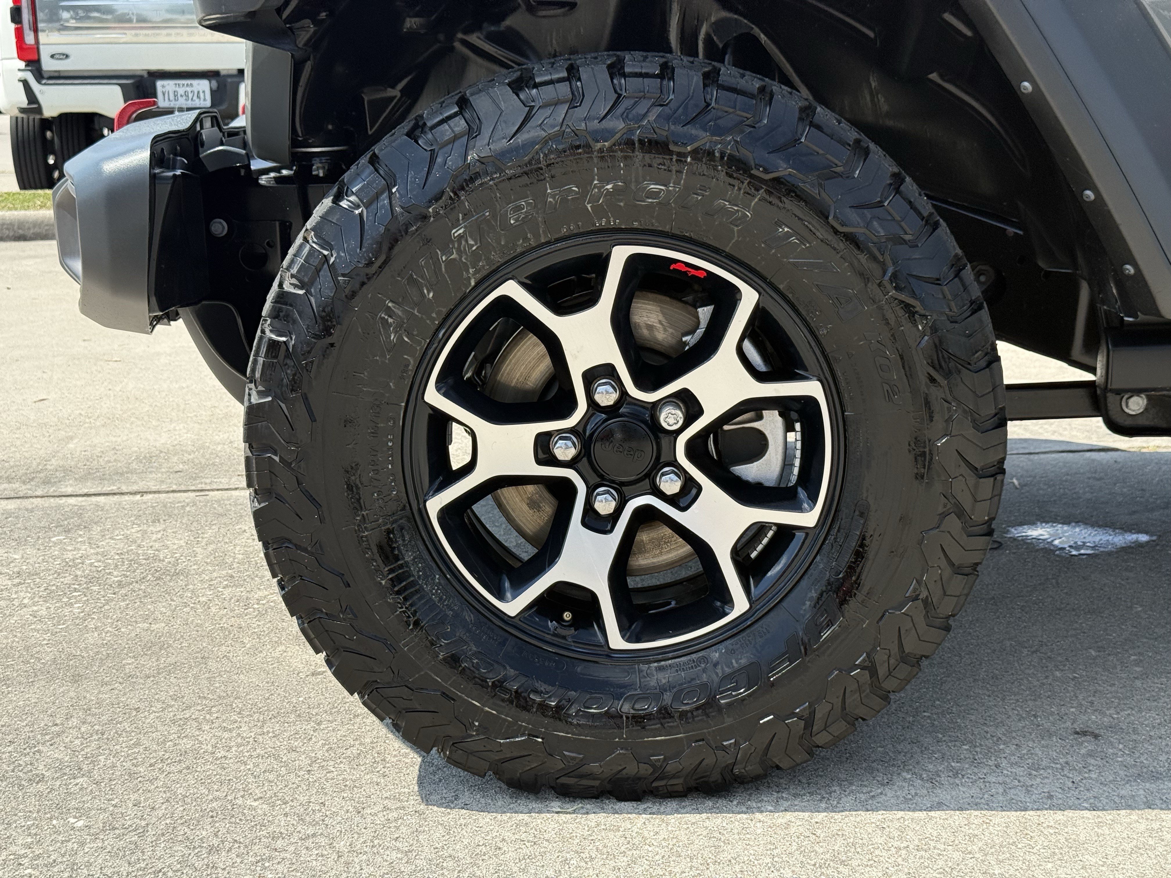 Used 2022 Jeep Wrangler Rubicon w/ Cold Weather Group AWD/4WD image 12