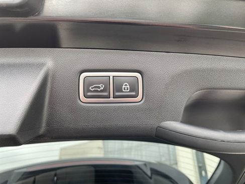 Certified 2023 Kia Sorento SX Prestige w/ Panoramic Sunroof Package AWD/4WD image 33