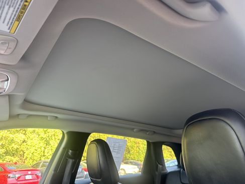 Used 2014 Jeep Cherokee Trailhawk w/ Comfort/Convenience Group AWD/4WD image 7