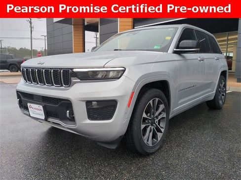Used 2022 Jeep Grand Cherokee Overland w/ Luxury Tech Group IV image 8